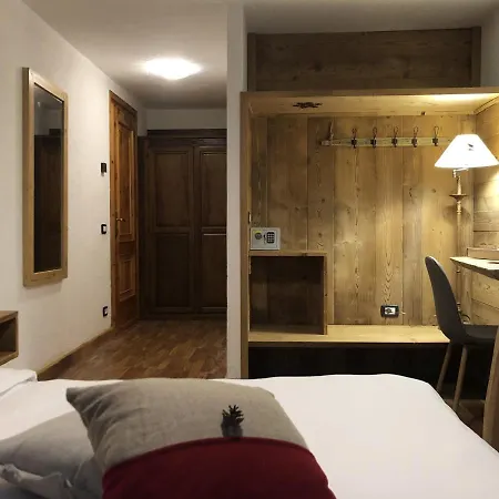 Hotel Coeur Du Village