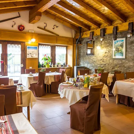 Hotel Coeur Du Village