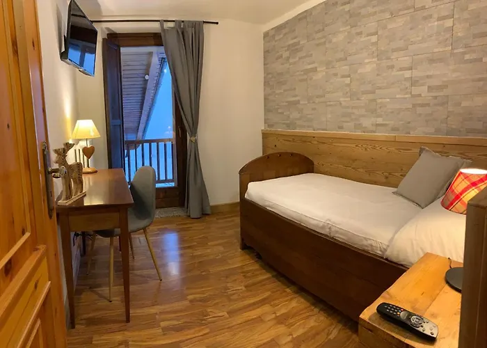 Hotel Coeur Du Village