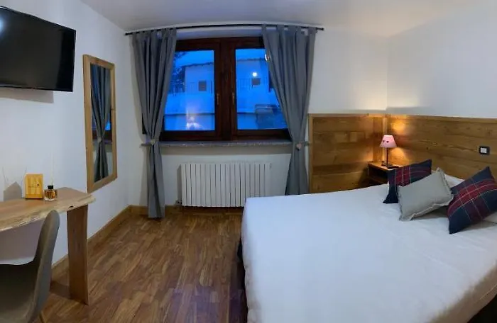 Coeur Du Village Hotel 2*