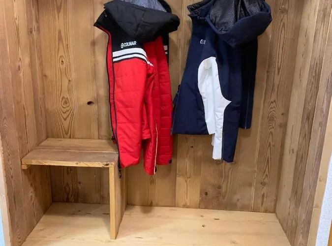 Hotel Hotel Coeur Du Village 2*