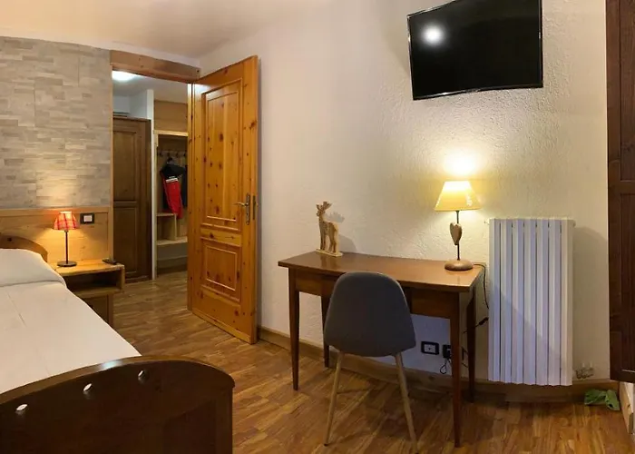 Hotel Hotel Coeur Du Village 2*