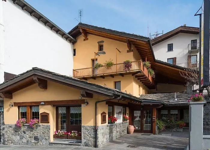 Hotel Hotel Coeur Du Village 2*